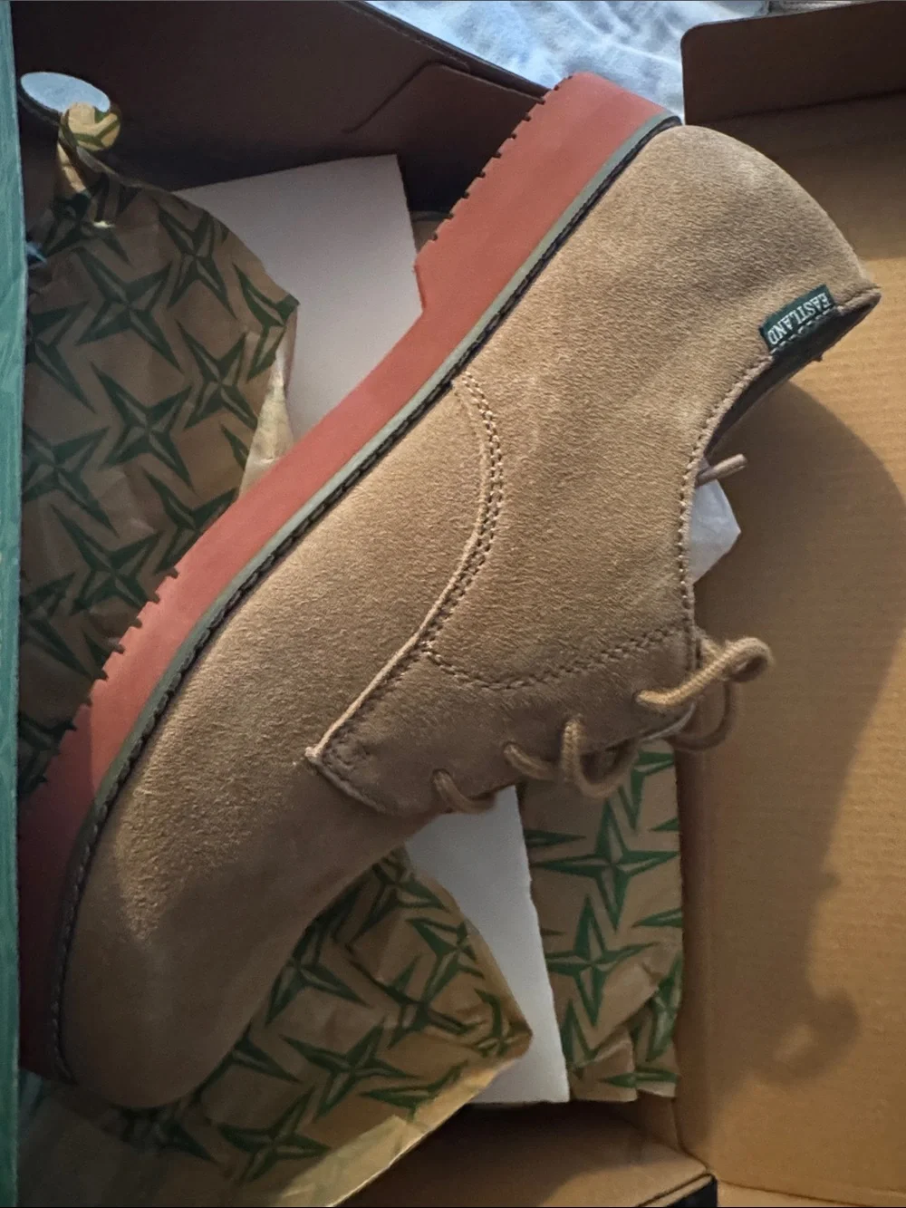 Eastland Men's Buck Oxford in Tan with Red Sole